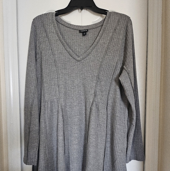 Torrid Gray Women's Ribbed Knit V-Neck Tunic Top Long Sleeve Flattering Fit sz1X - Picture 4 of 15